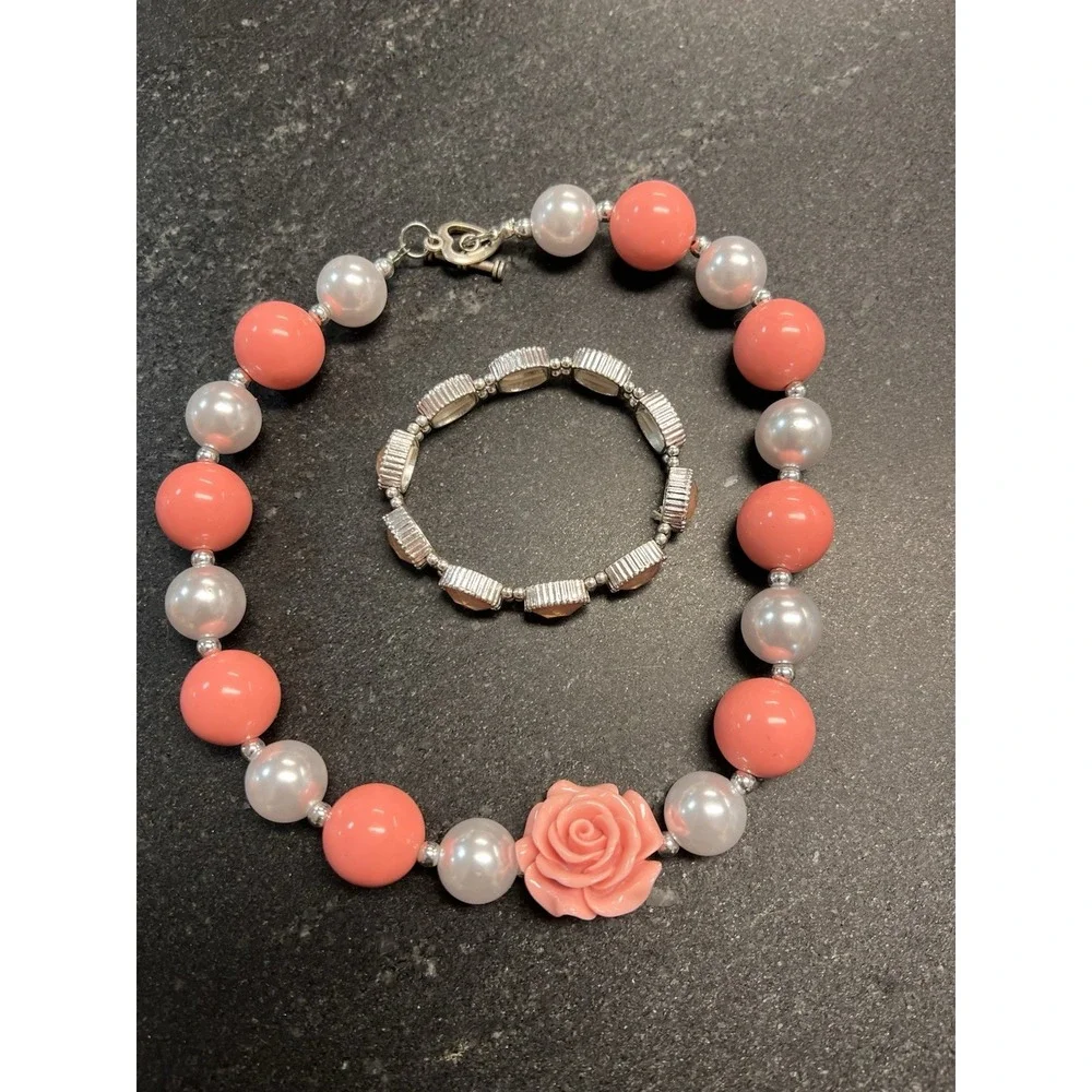 Girls Jewelry Lot 13pc Beaded‎ Necklaces Bracelets Hello Kitty Frozen)